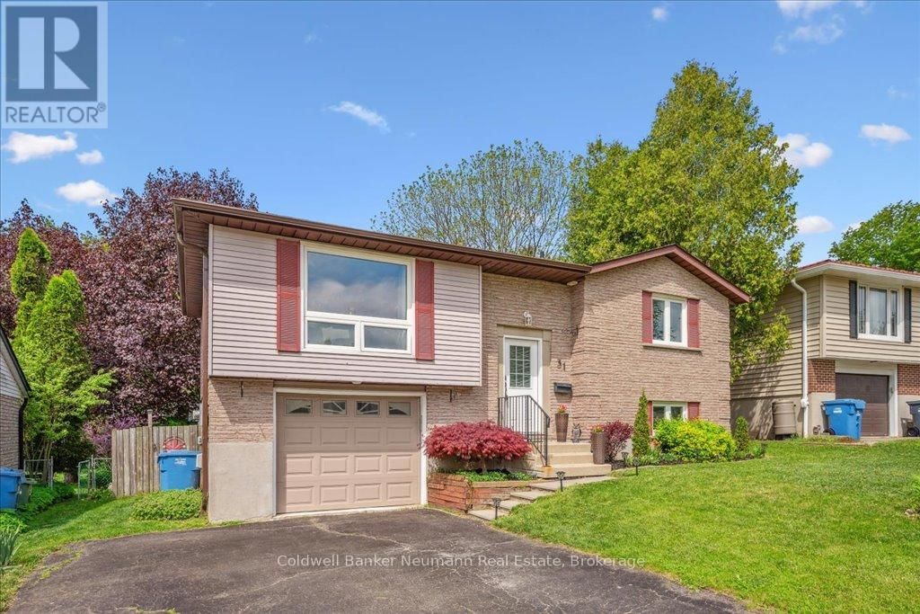 31 CAREY CRESCENT Image 33