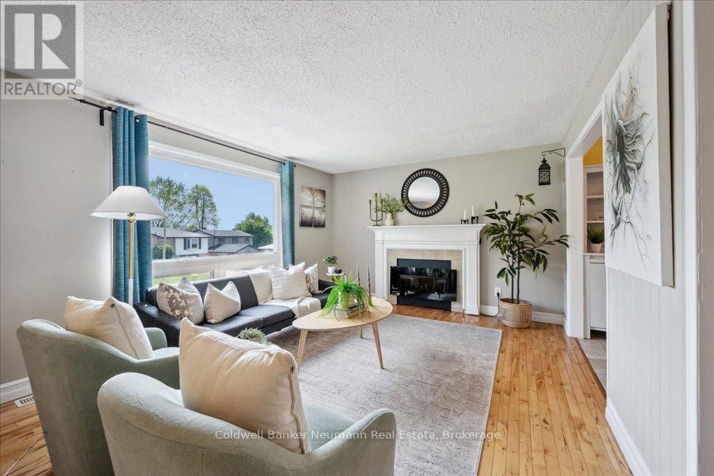31 CAREY CRESCENT Image 4