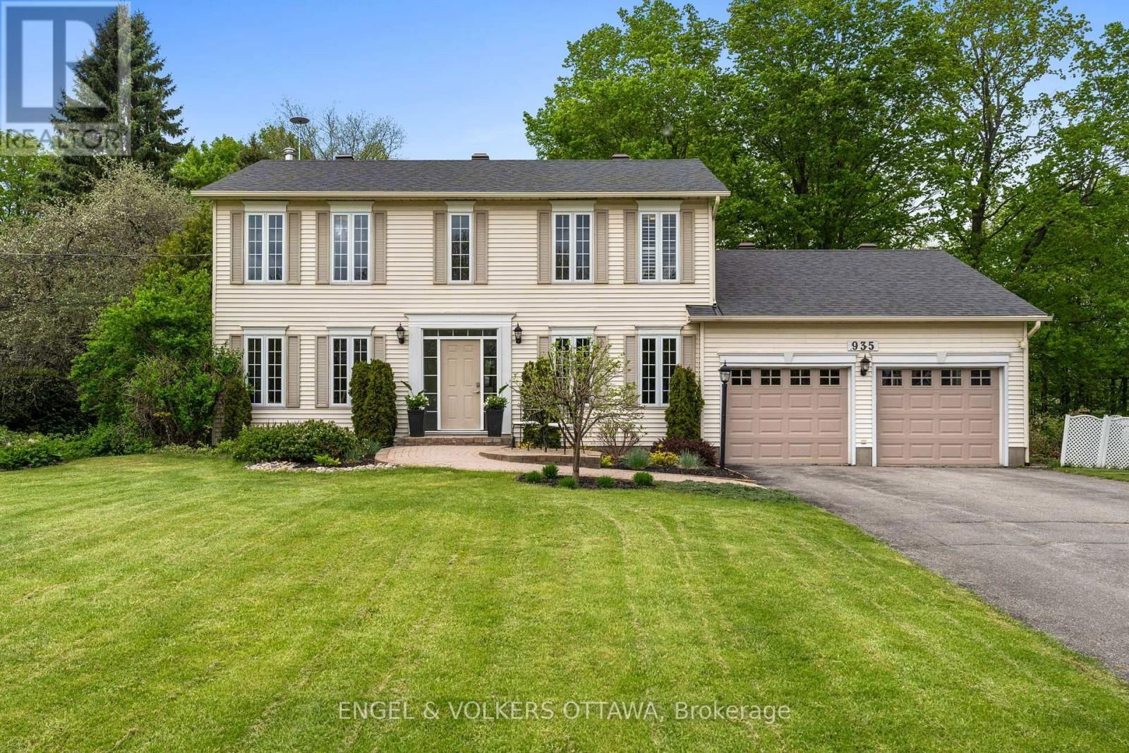 935 FIELDOWN STREET Image 1