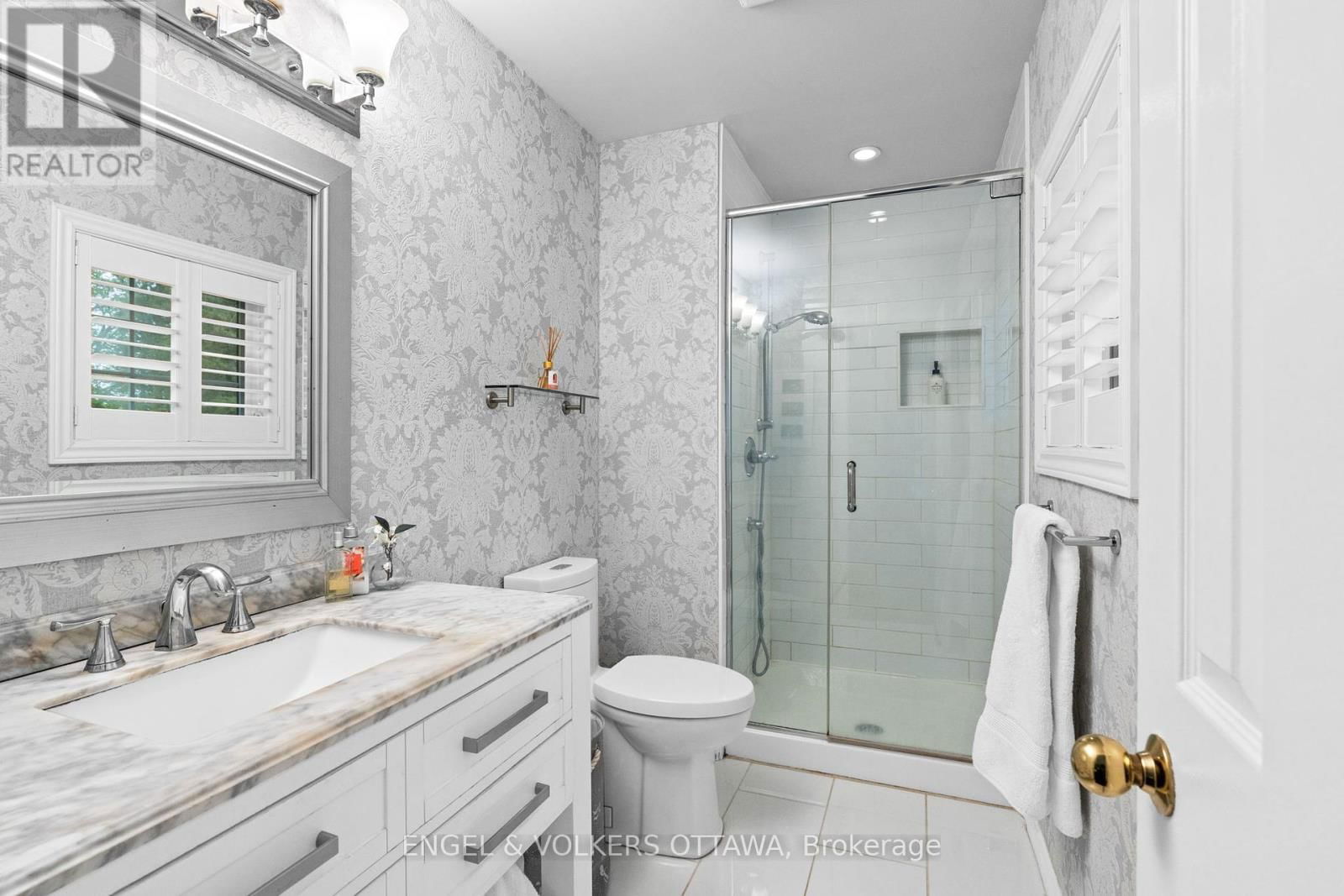 935 FIELDOWN STREET Image 19