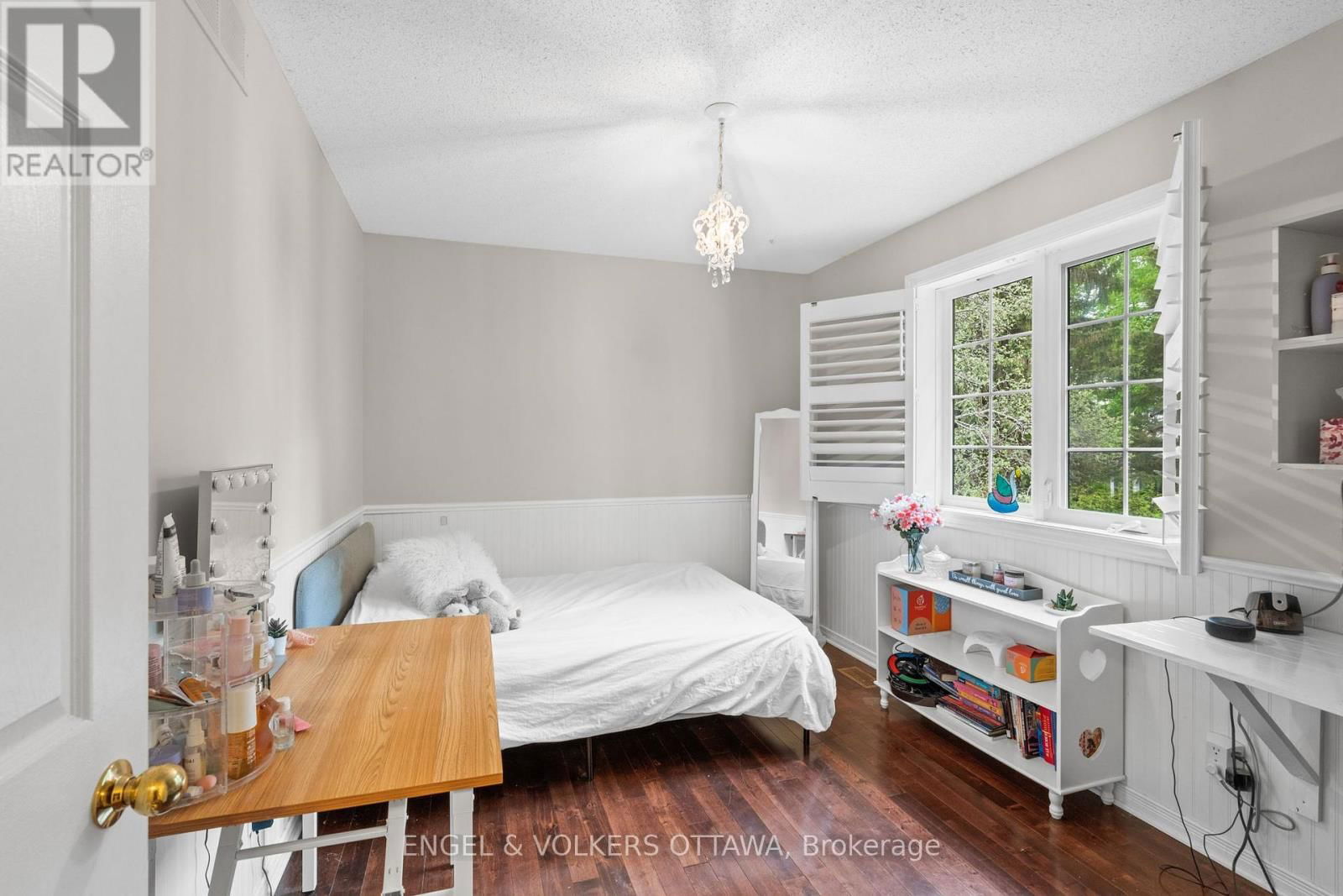 935 FIELDOWN STREET Image 20