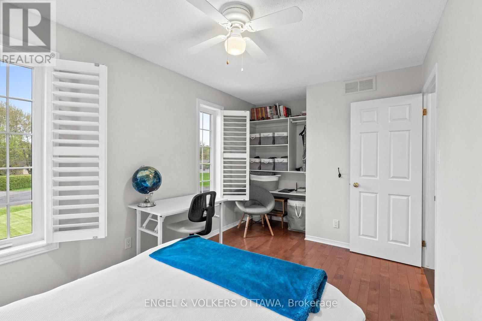 935 FIELDOWN STREET Image 24