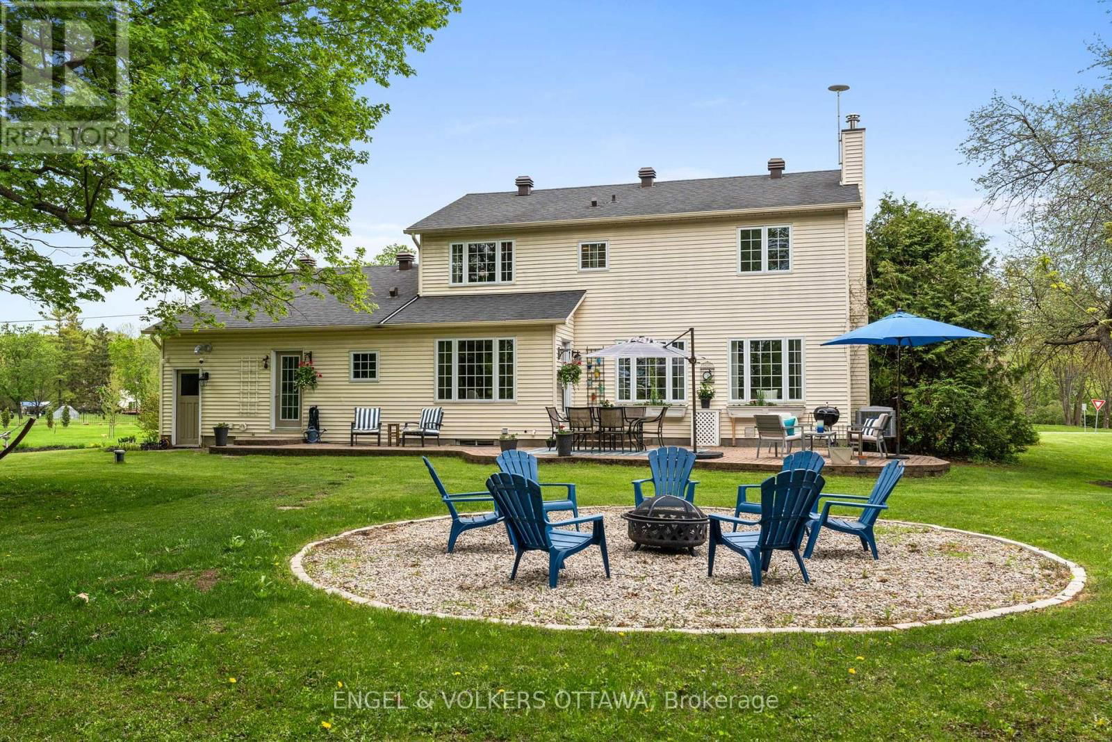 935 FIELDOWN STREET Image 38