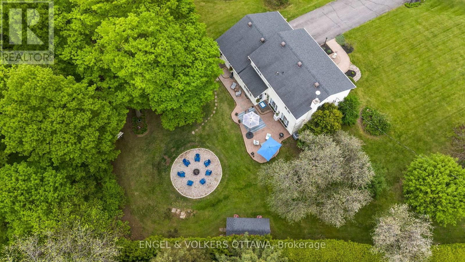 935 FIELDOWN STREET Image 41