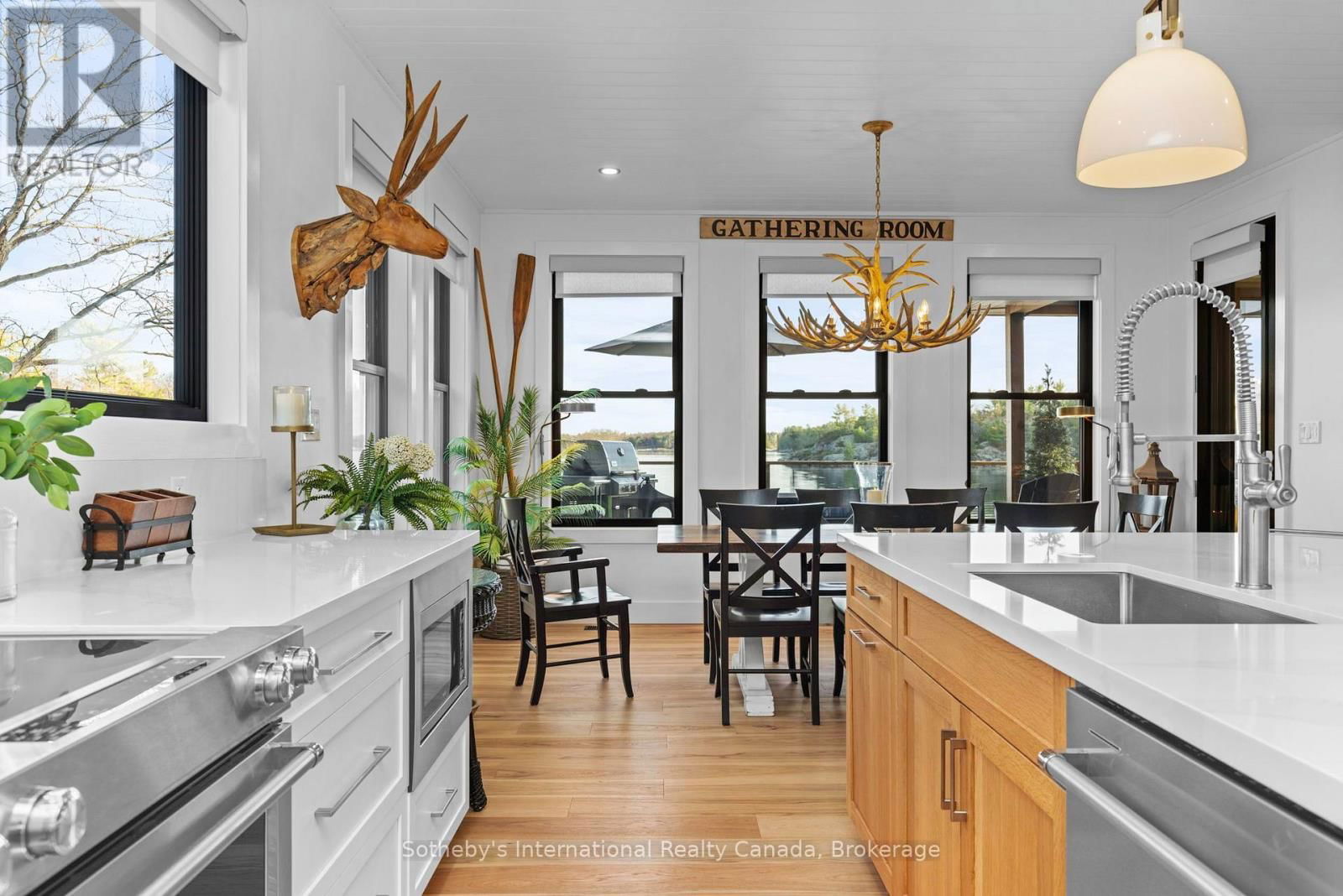 32 A11 ISLAND Image 10
