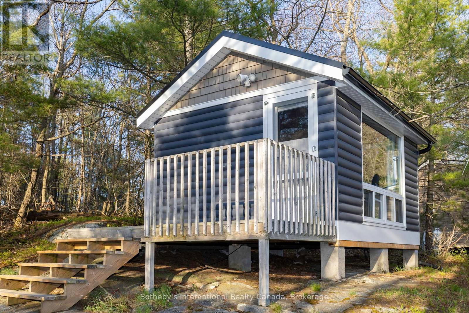 32 A11 ISLAND Image 24