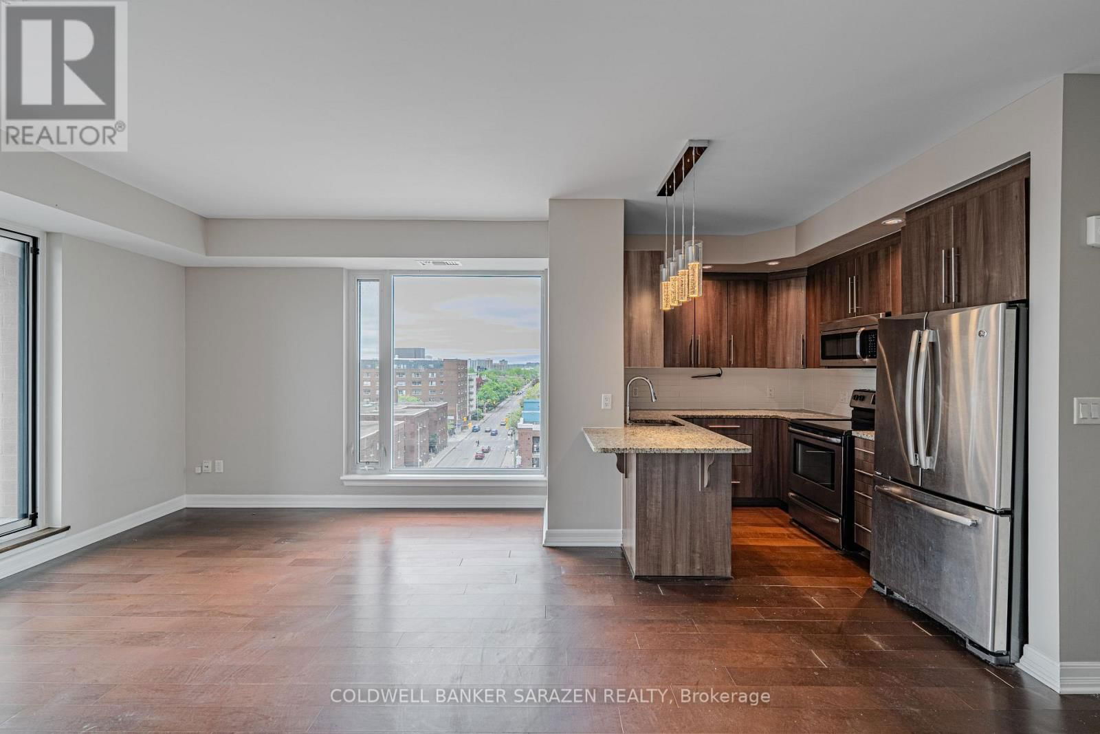 1015 - 238 BESSERER STREET Image 18
