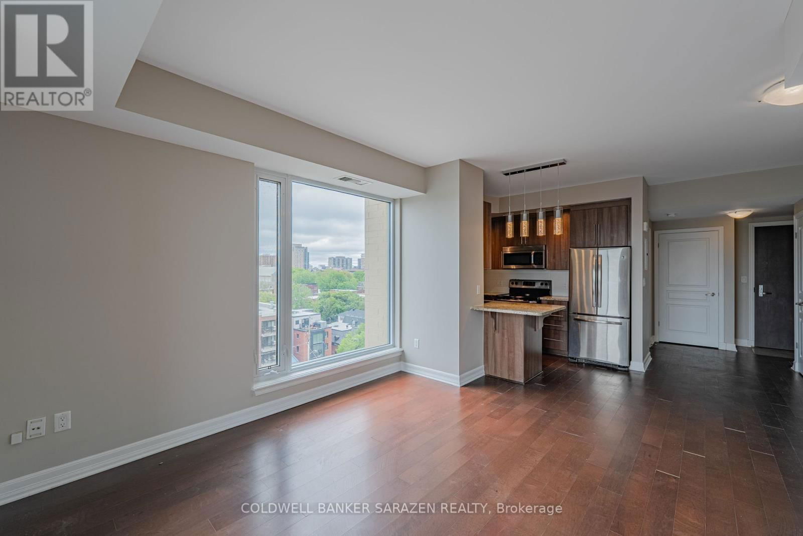 1015 - 238 BESSERER STREET Image 20