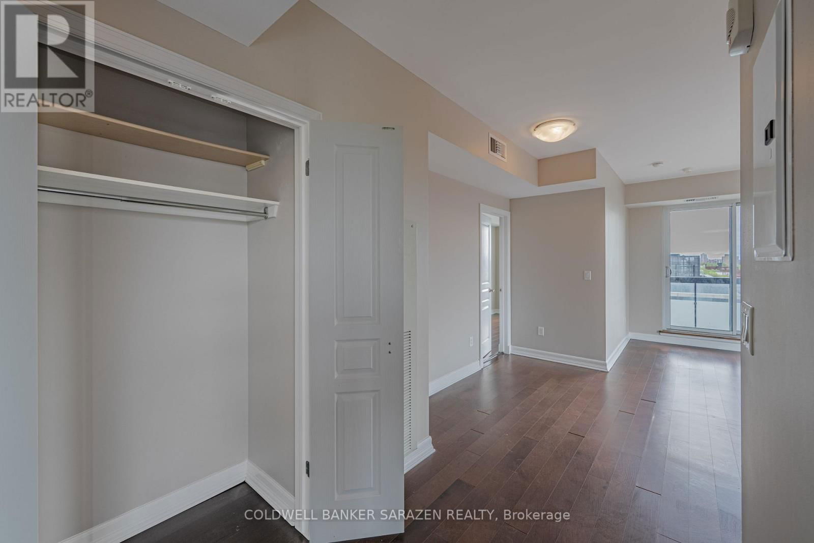 1015 - 238 BESSERER STREET Image 27