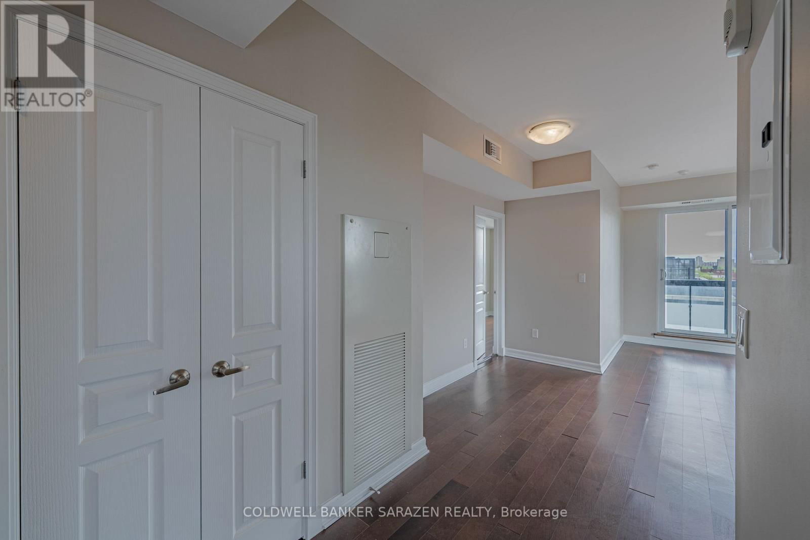 1015 - 238 BESSERER STREET Image 28