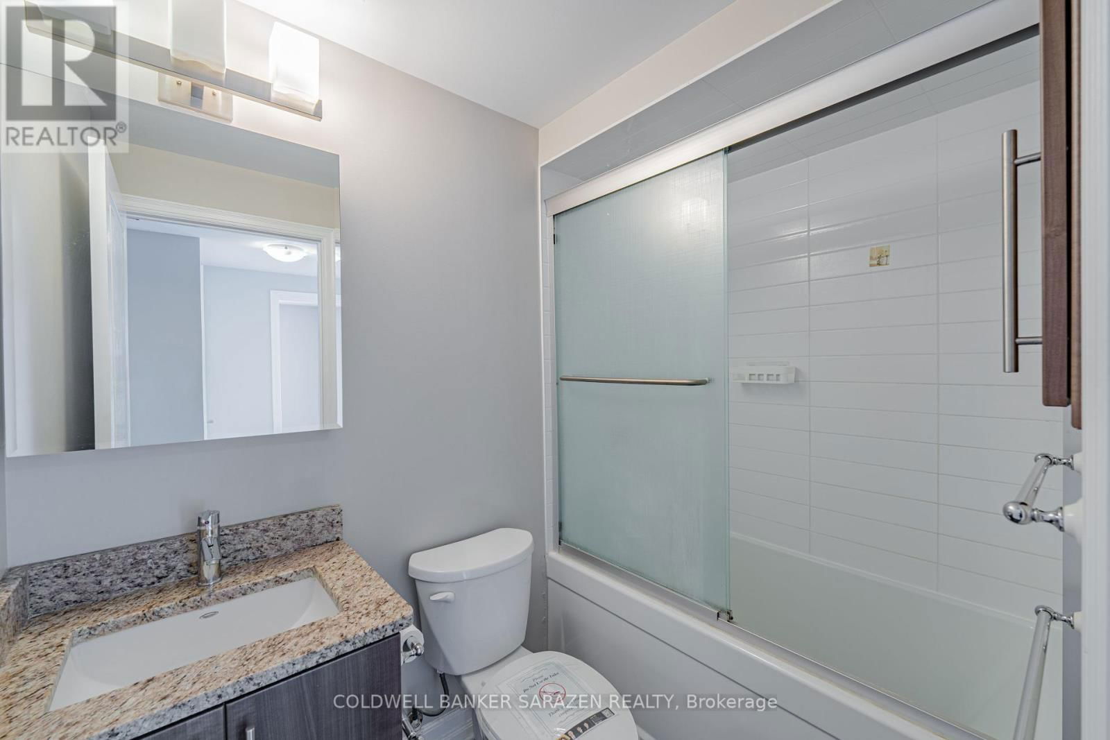 1015 - 238 BESSERER STREET Image 29