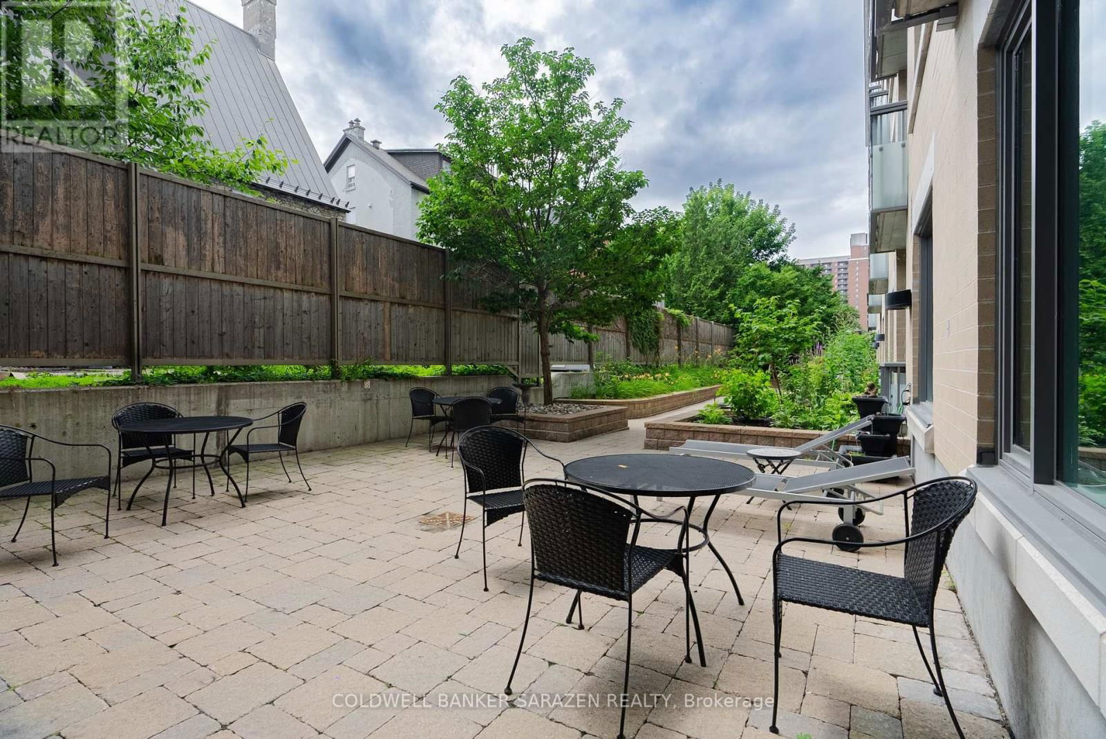 1015 - 238 BESSERER STREET Image 35