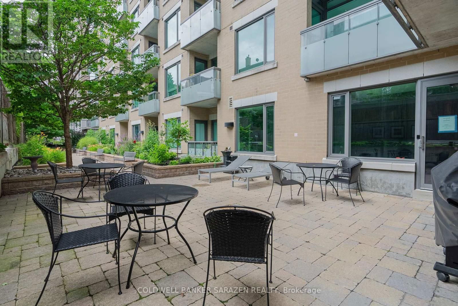 1015 - 238 BESSERER STREET Image 36