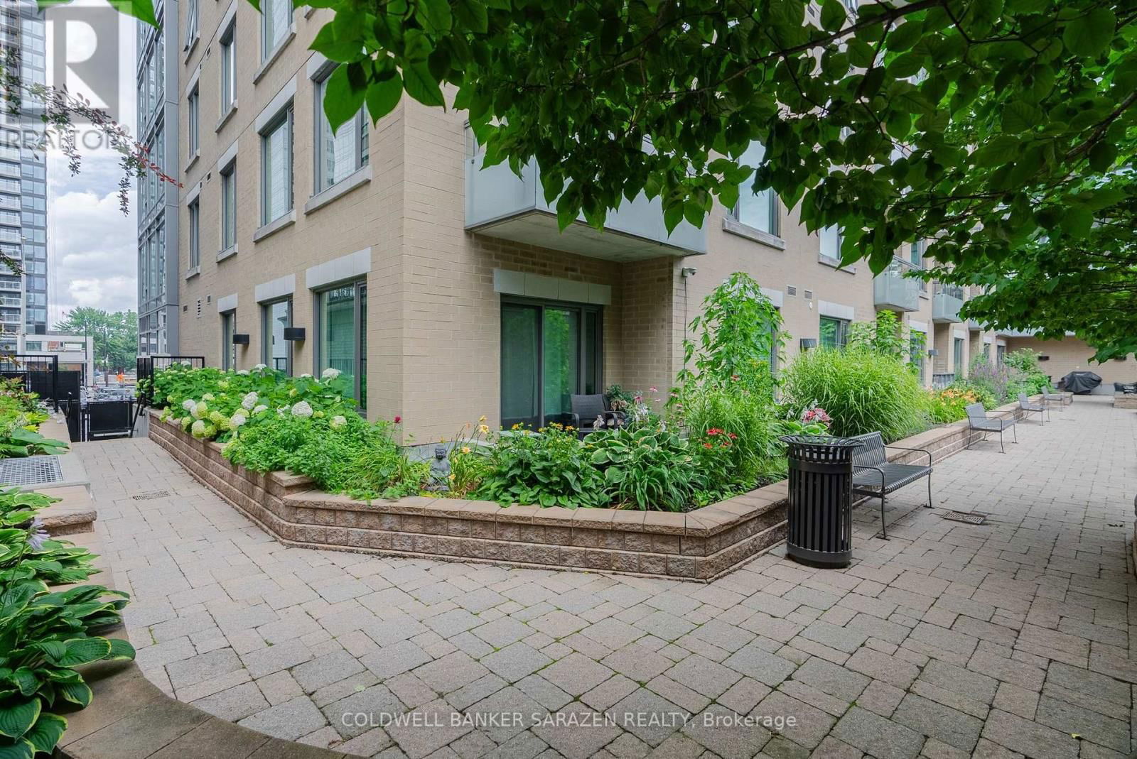 1015 - 238 BESSERER STREET Image 37