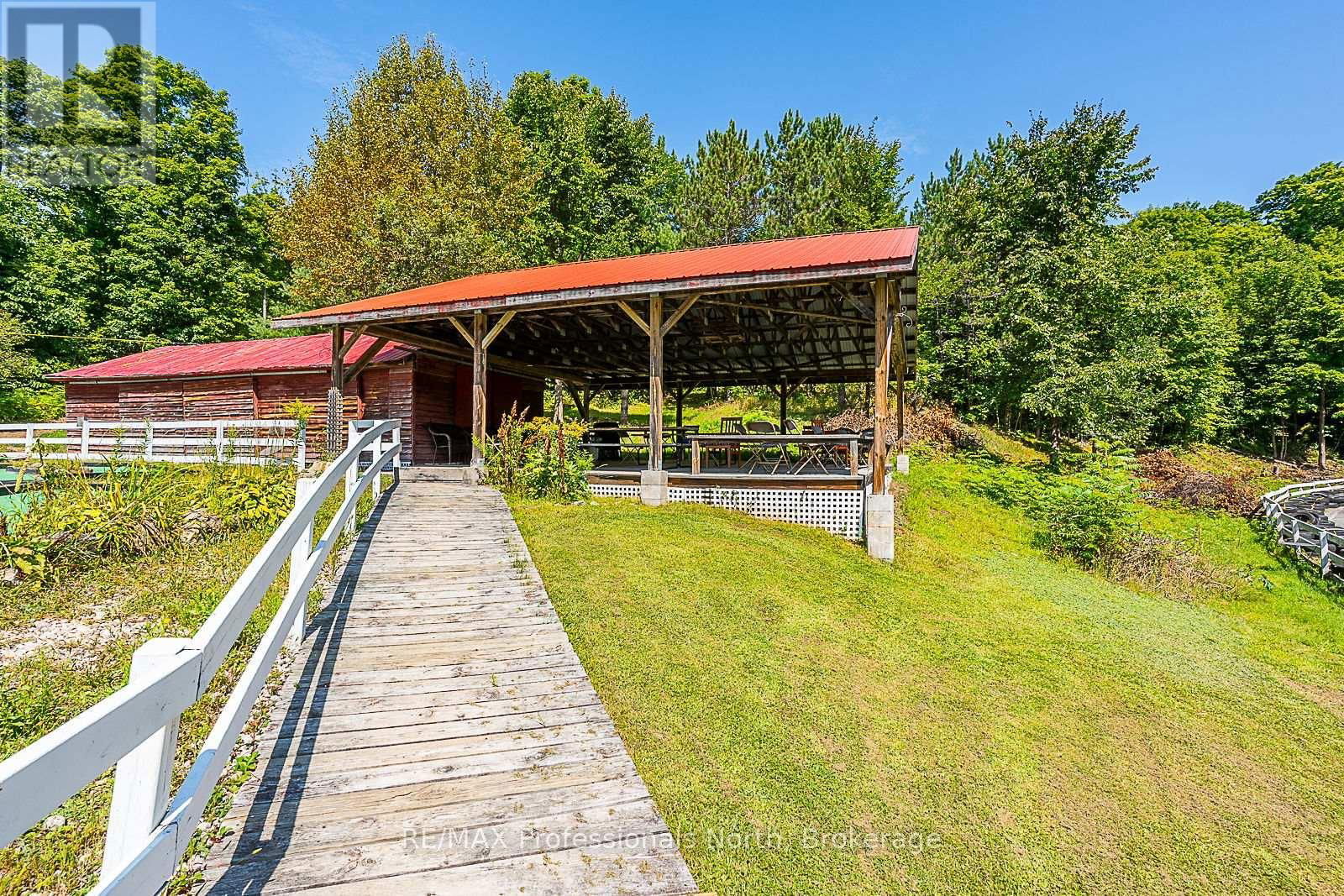 1063 RAVINE ROAD Image 16