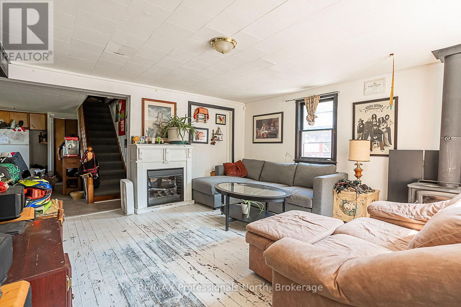 1063 RAVINE ROAD Image 28