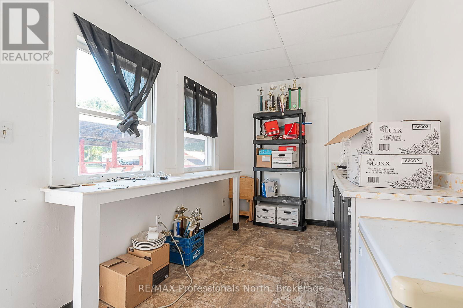 1063 RAVINE ROAD Image 35