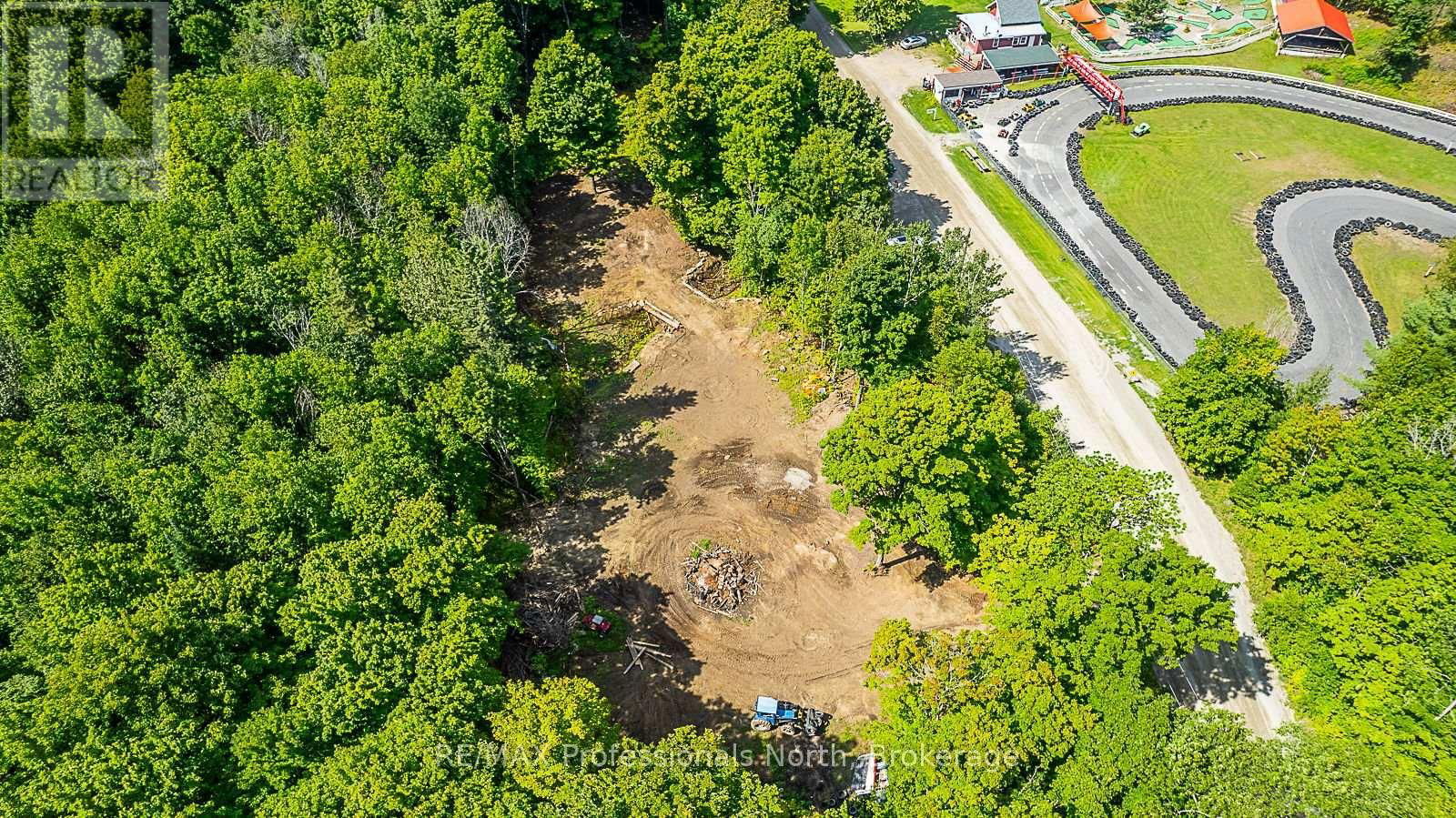 1063 RAVINE ROAD Image 36