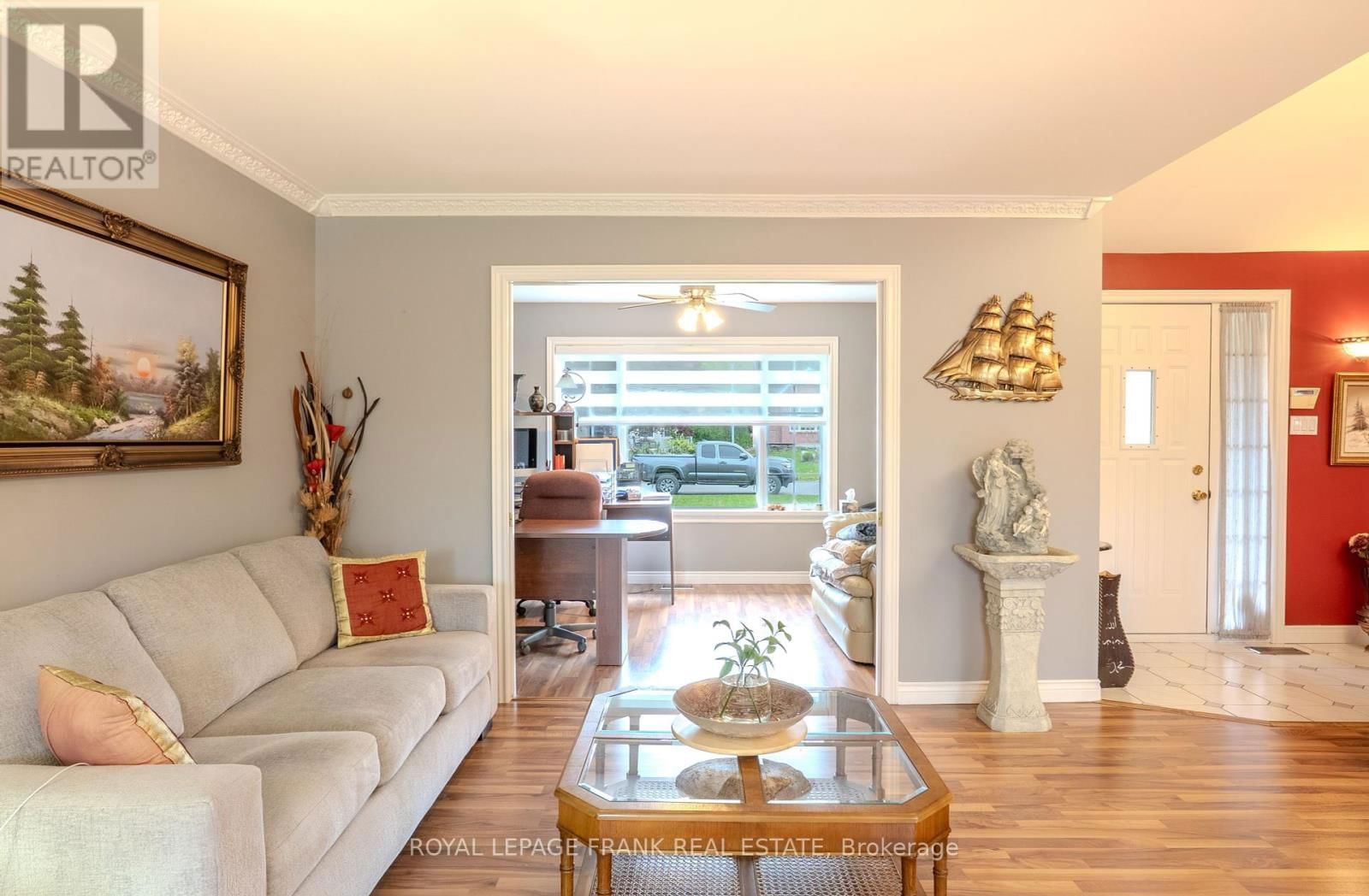 5 HILLVIEW DRIVE Image 10