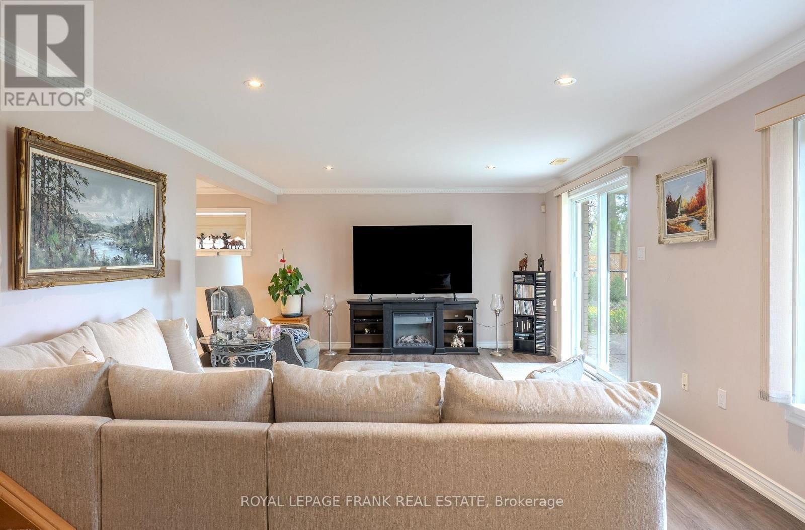 5 HILLVIEW DRIVE Image 34