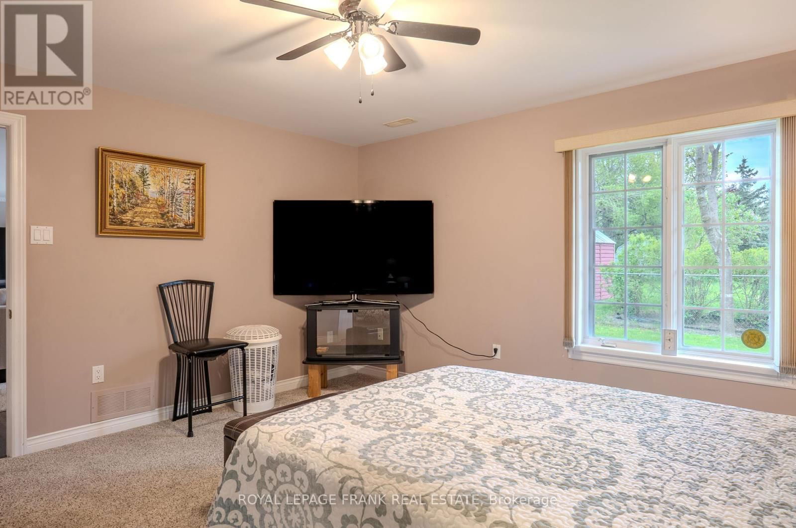 5 HILLVIEW DRIVE Image 36