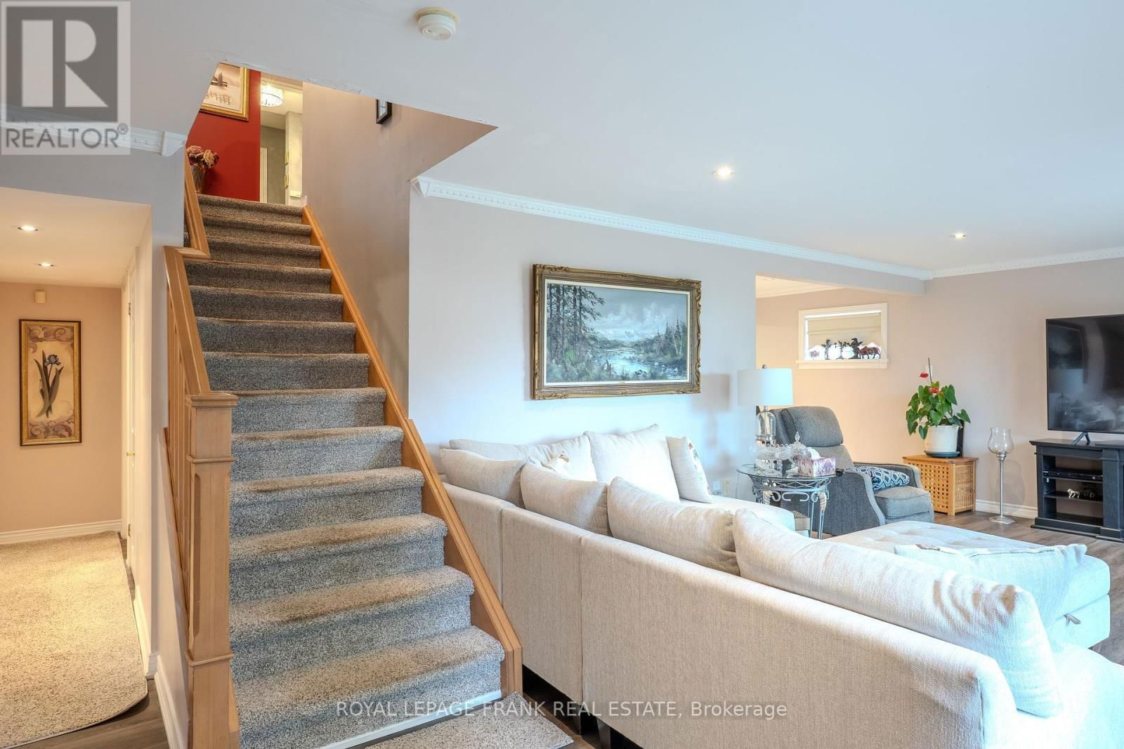 5 HILLVIEW DRIVE Image 41