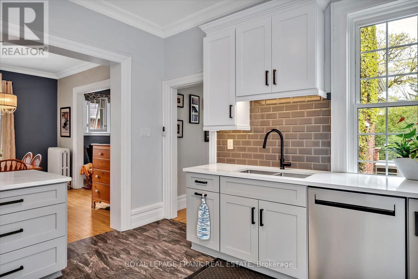 83 BENSON AVENUE Image 11