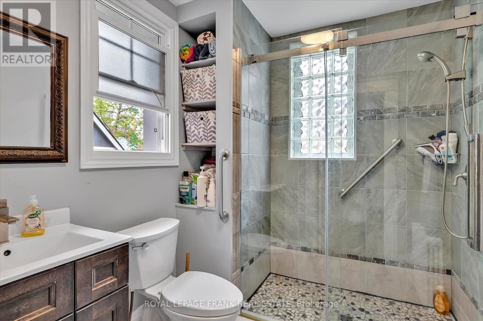 83 BENSON AVENUE Image 15