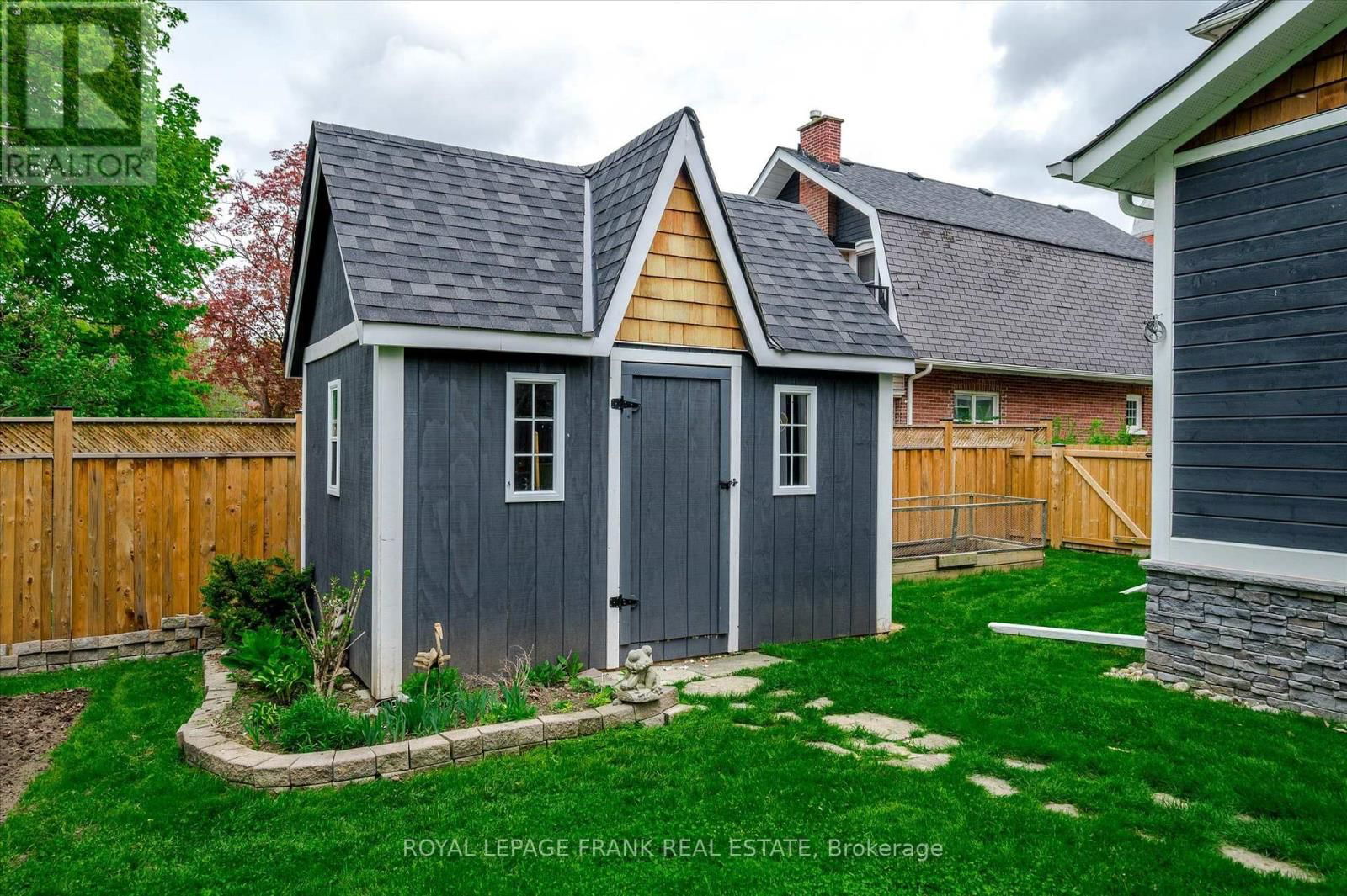 83 BENSON AVENUE Image 38