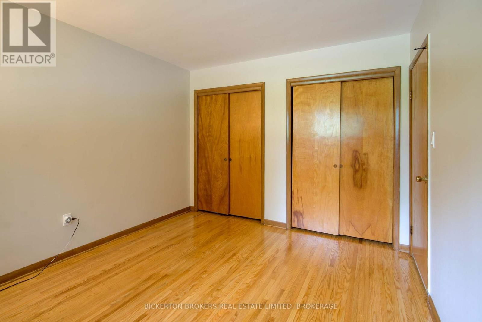 355 ELIZABETH DRIVE Image 18