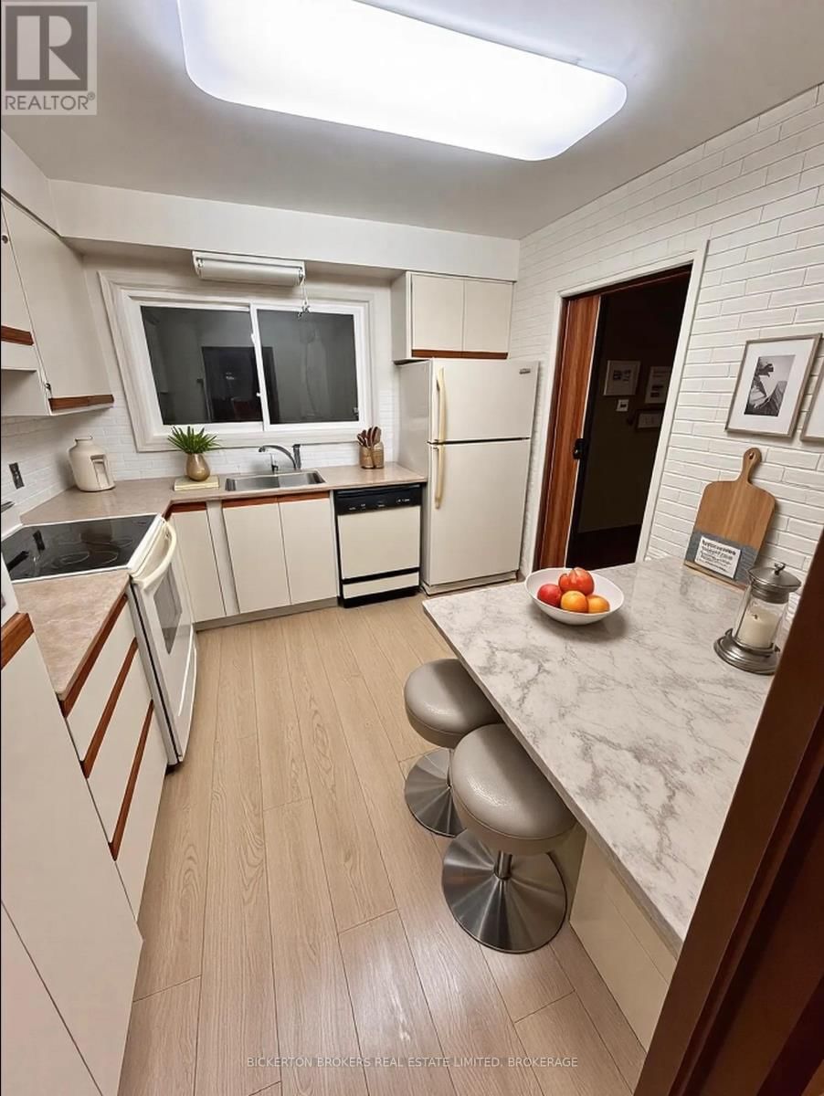 355 ELIZABETH DRIVE Image 22