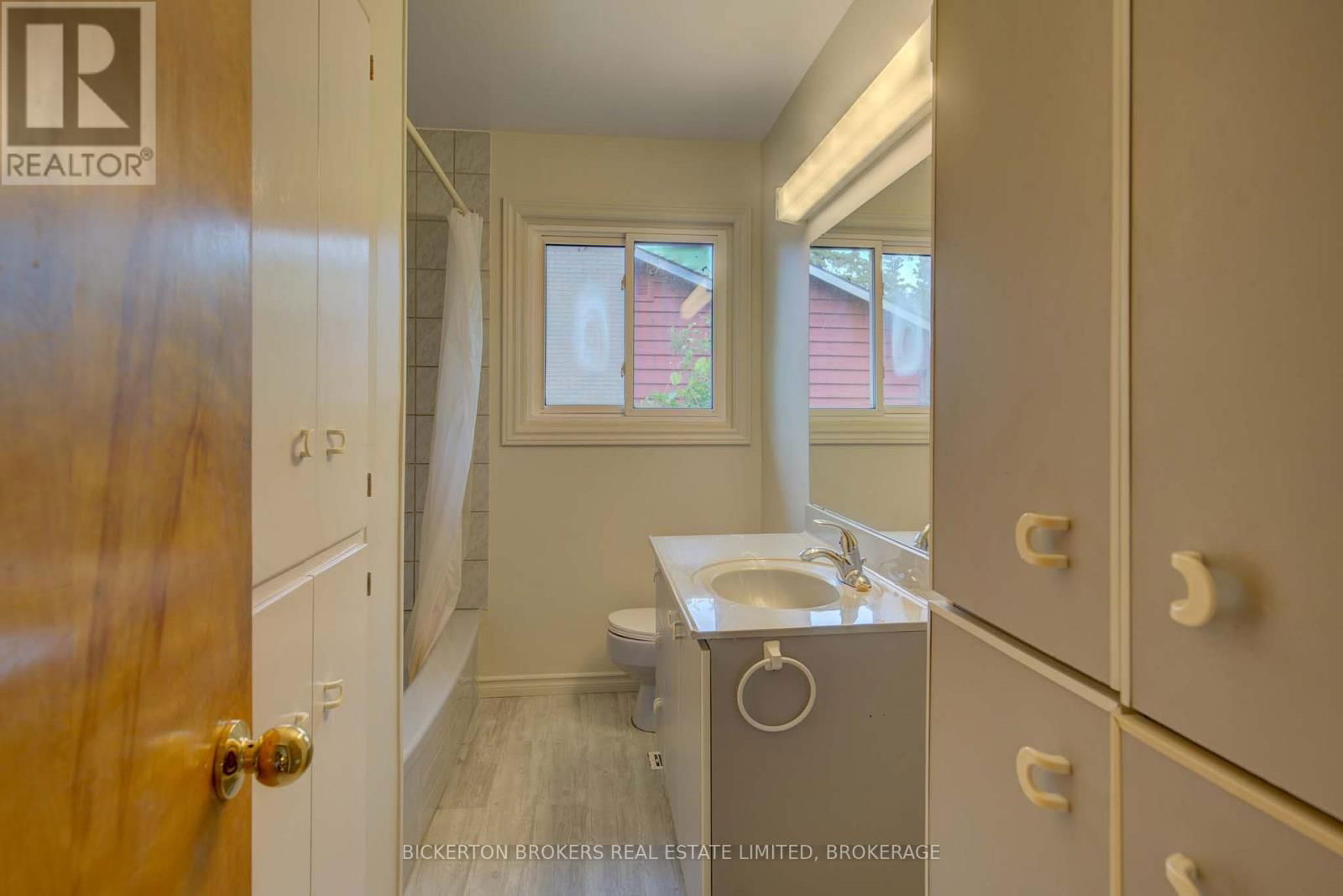355 ELIZABETH DRIVE Image 27