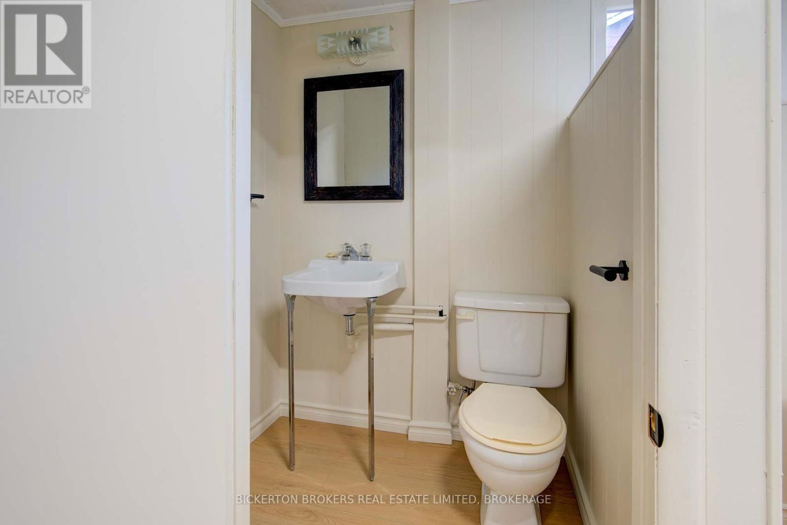 355 ELIZABETH DRIVE Image 32