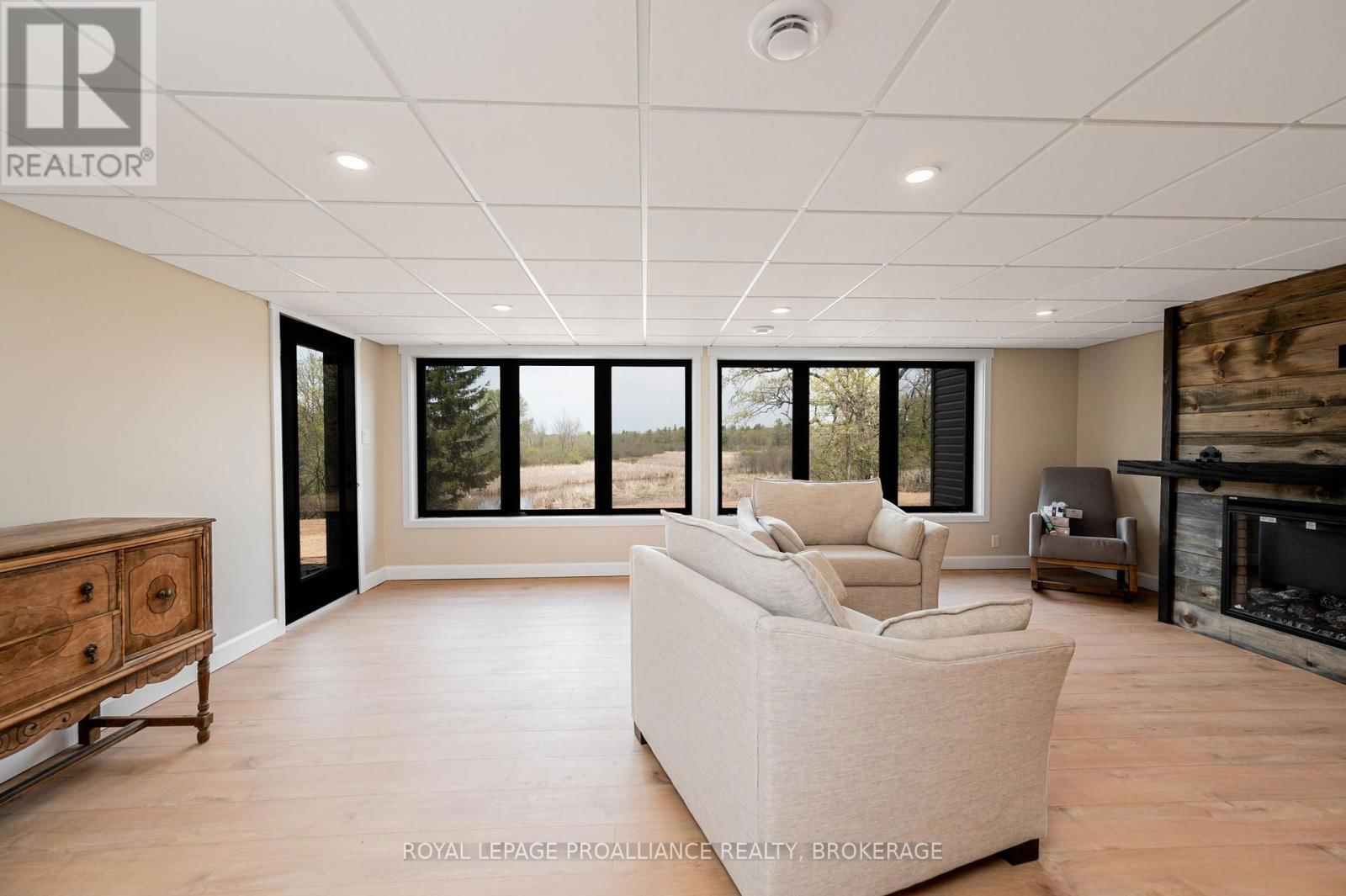 2924 HIGHWAY 2 Image 35