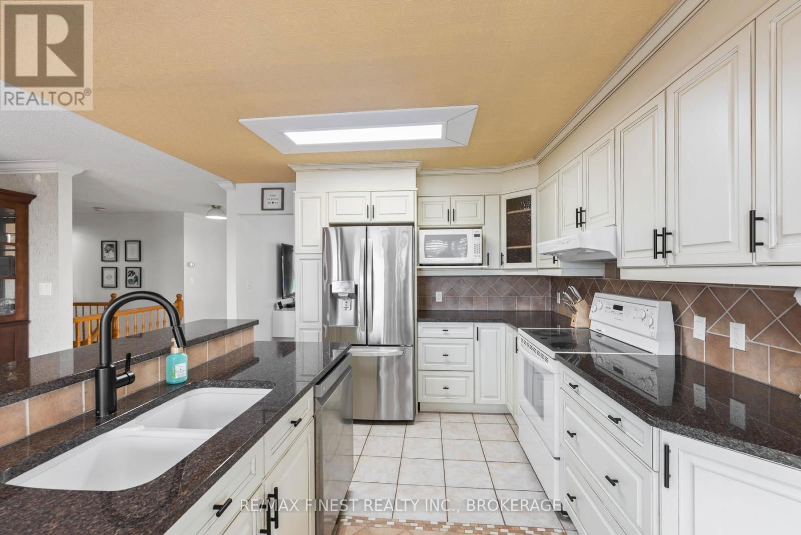 593 FOREST HILL DRIVE Image 15