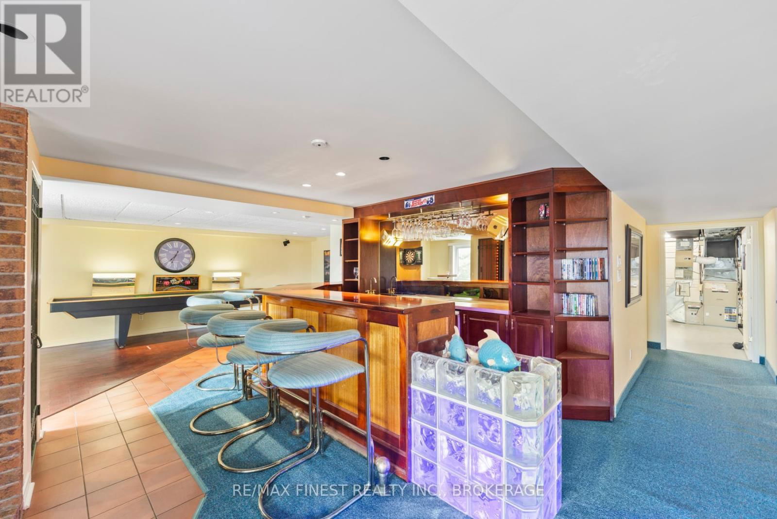 593 FOREST HILL DRIVE Image 32
