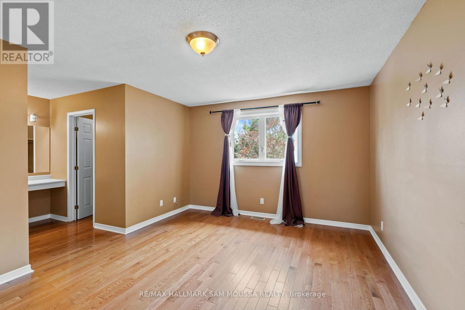 11 HIGHMONT COURT Image 21