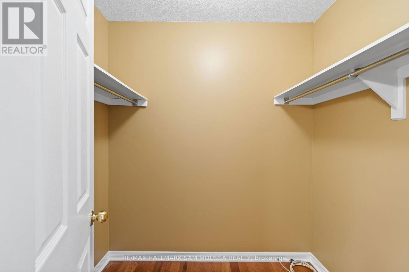 11 HIGHMONT COURT Image 24