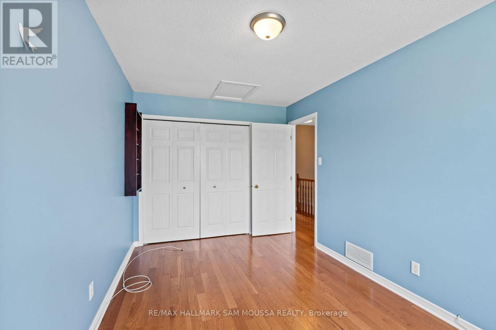 11 HIGHMONT COURT Image 29