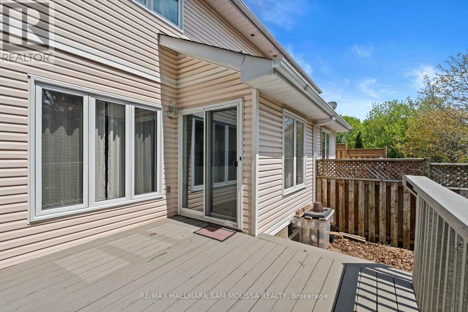 11 HIGHMONT COURT Image 32