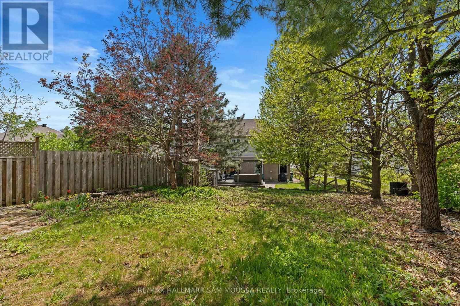 11 HIGHMONT COURT Image 34