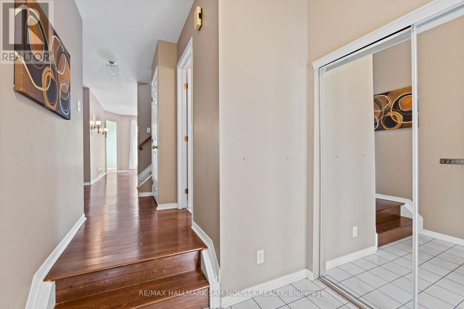 11 HIGHMONT COURT Image 4