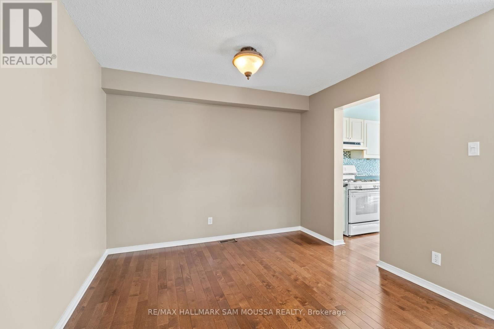 11 HIGHMONT COURT Image 7