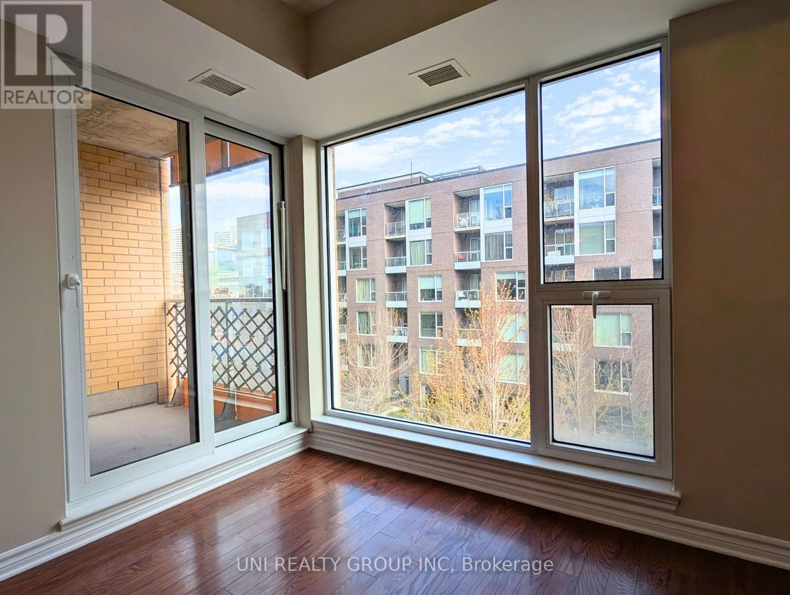 409 - 250 LETT STREET Image 34