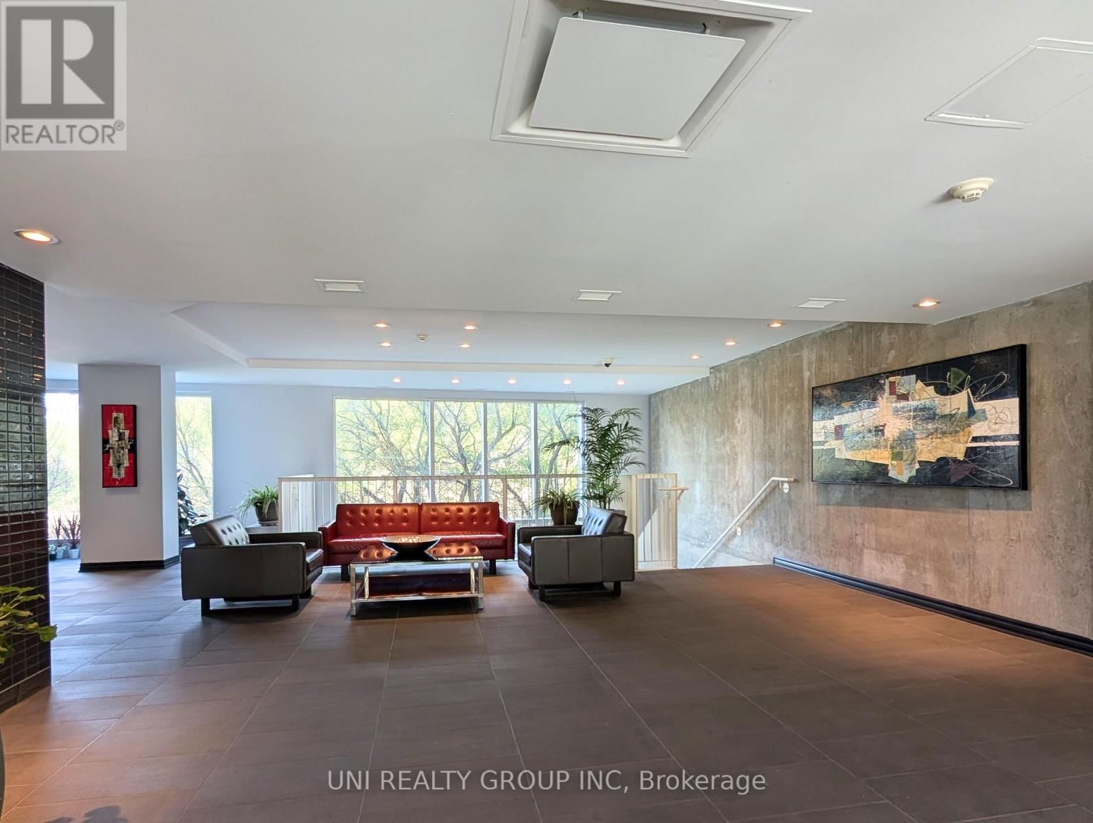 409 - 250 LETT STREET Image 4