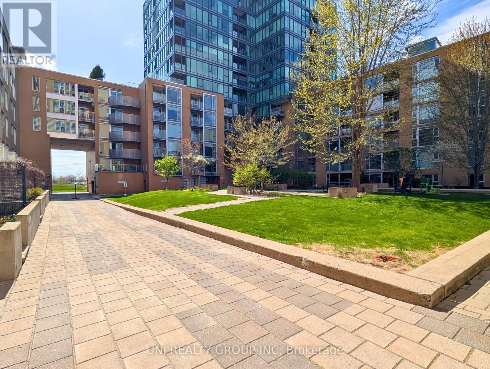 409 - 250 LETT STREET Image 45