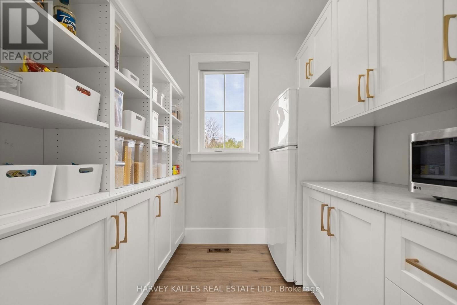 498 MACKENZIE ROAD Image 10
