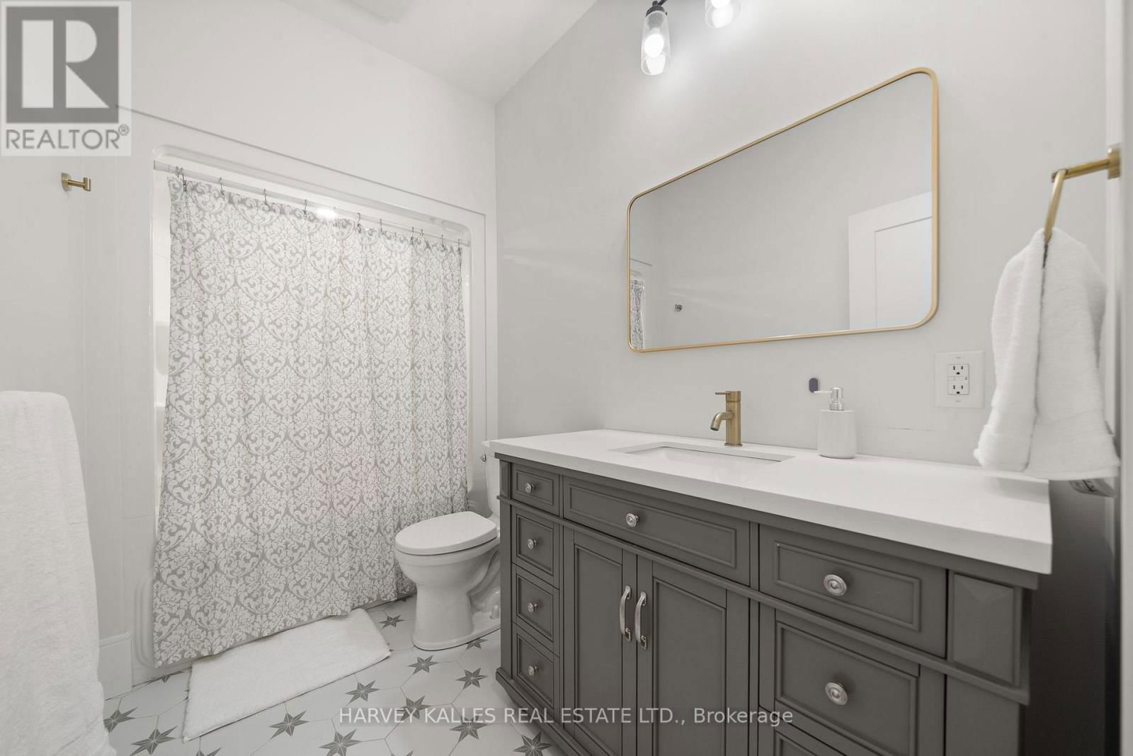 498 MACKENZIE ROAD Image 20