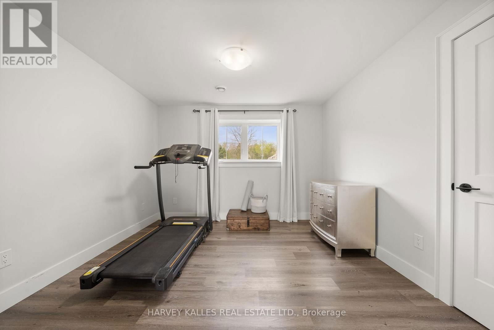 498 MACKENZIE ROAD Image 26