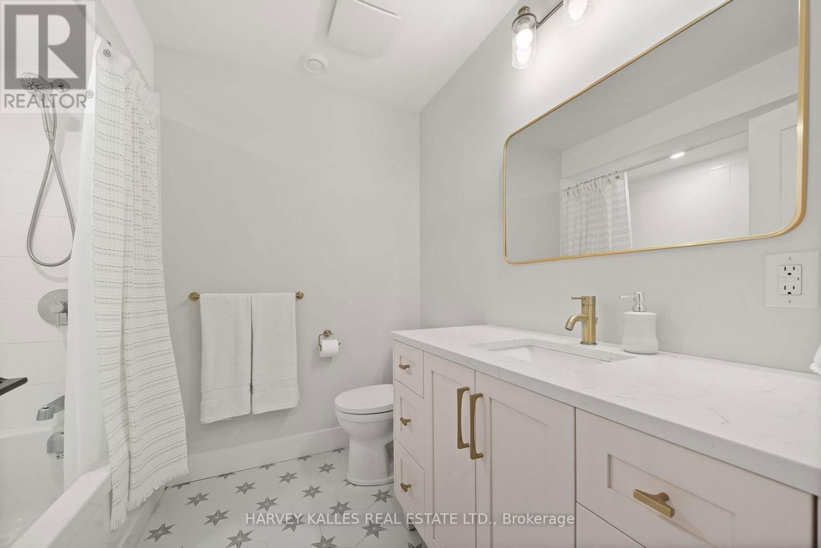 498 MACKENZIE ROAD Image 28